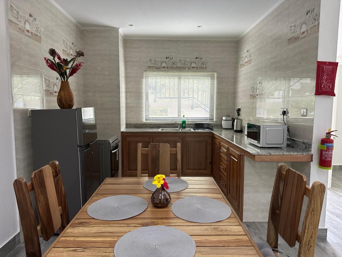 Jasmine Stay Self-Catering Apartments ヴィクトリア エクステリア 写真